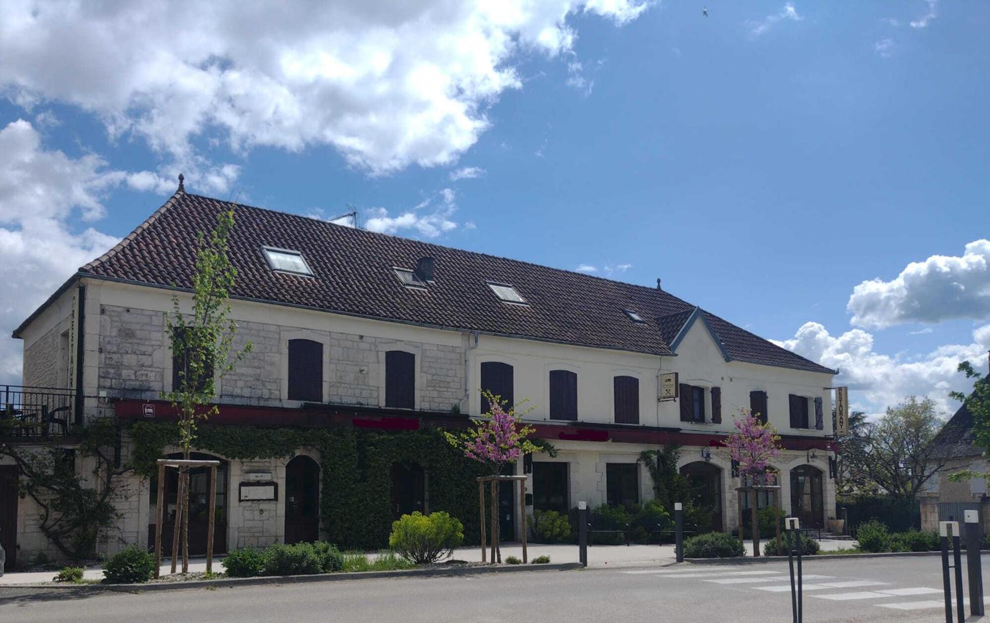 Auberge D'Ici Et D'Ailleurs Cressensac-Sarrazac Exterior foto