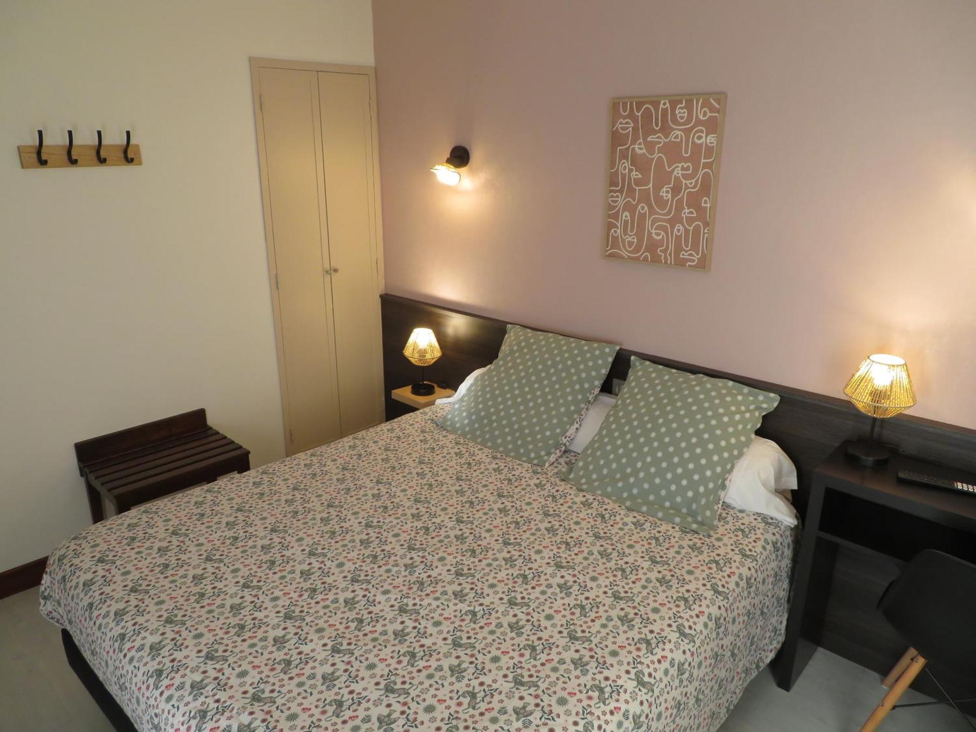 Auberge D'Ici Et D'Ailleurs Cressensac-Sarrazac Habitación foto