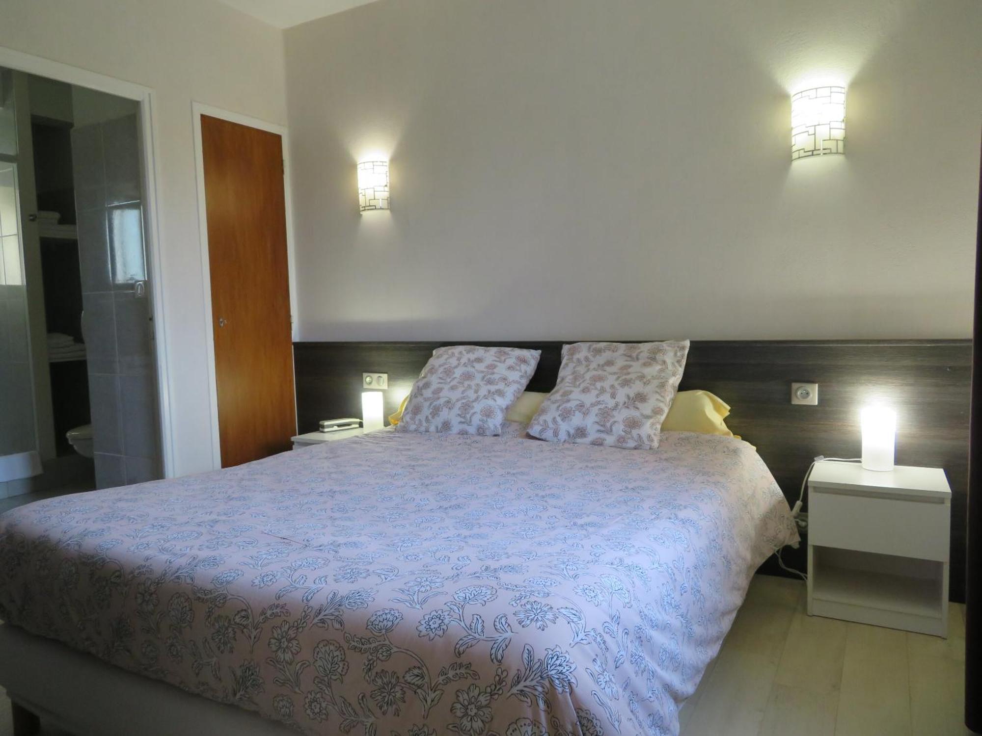 Auberge D'Ici Et D'Ailleurs Cressensac-Sarrazac Habitación foto