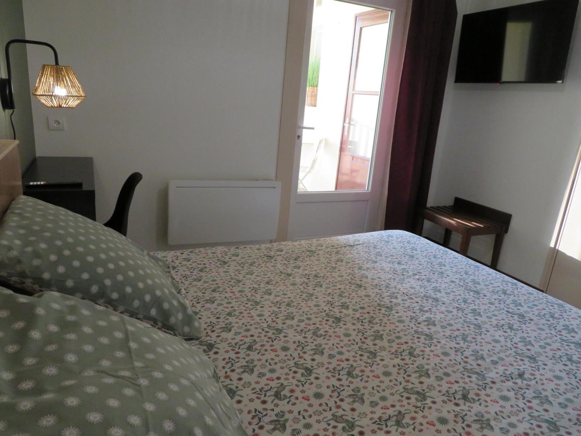 Auberge D'Ici Et D'Ailleurs Cressensac-Sarrazac Habitación foto