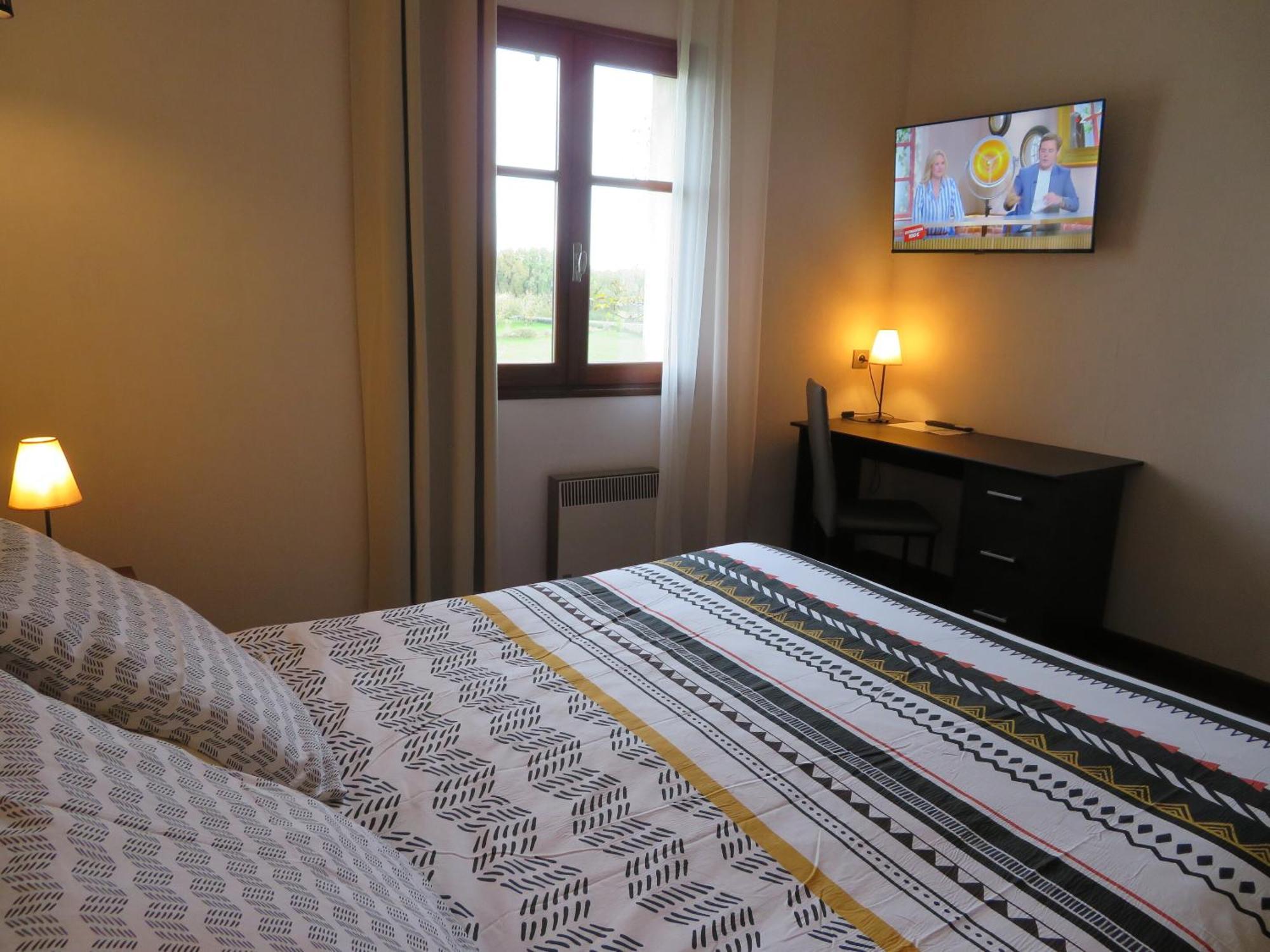Auberge D'Ici Et D'Ailleurs Cressensac-Sarrazac Habitación foto